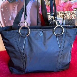 LULULEMON LARGE NYLON BLACK WITH SILVER HARDWARE HANDBAG TOTE GYM BAG CR…